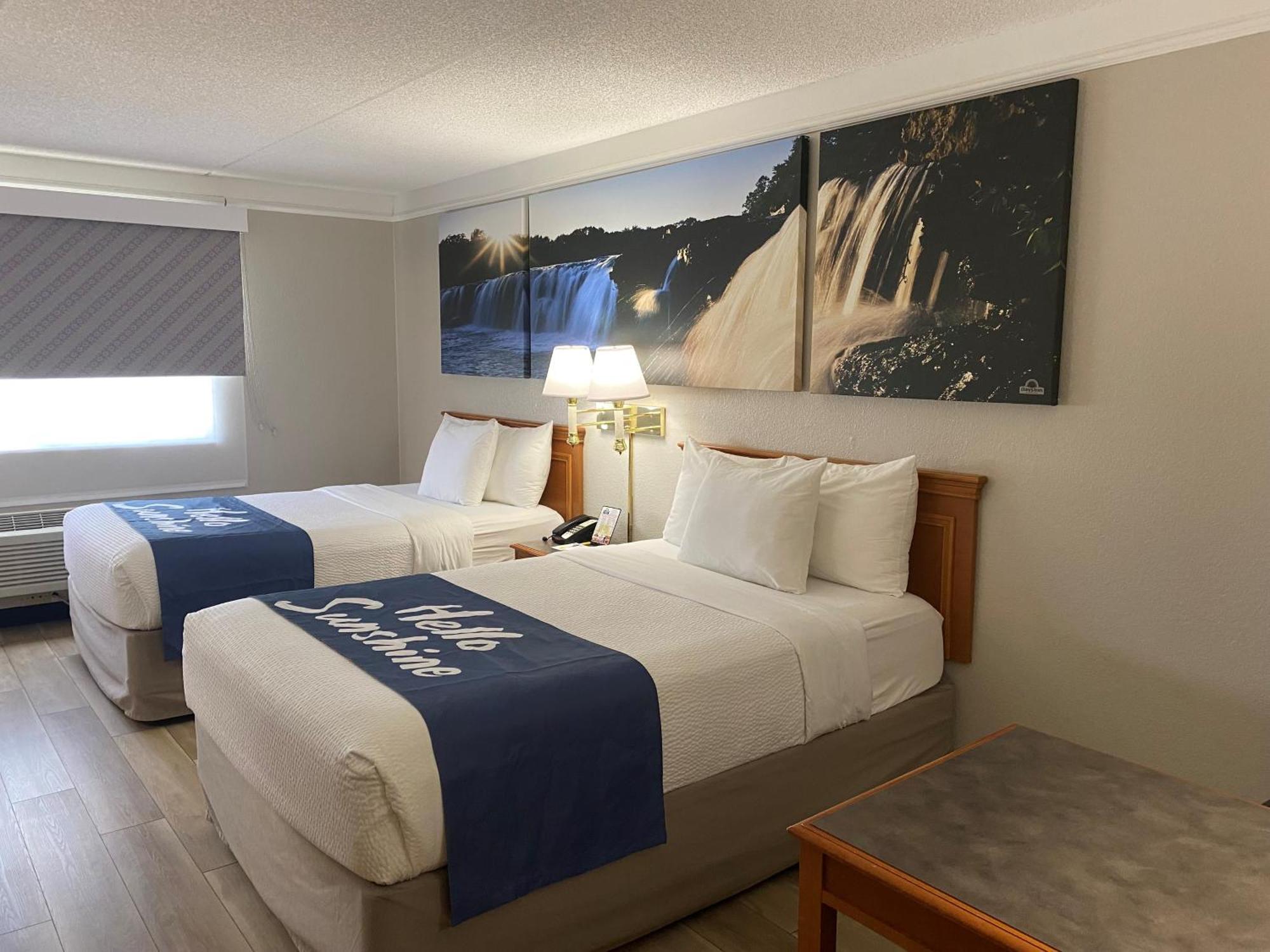Days Inn & Suites By Wyndham Arlington Heights Dış mekan fotoğraf