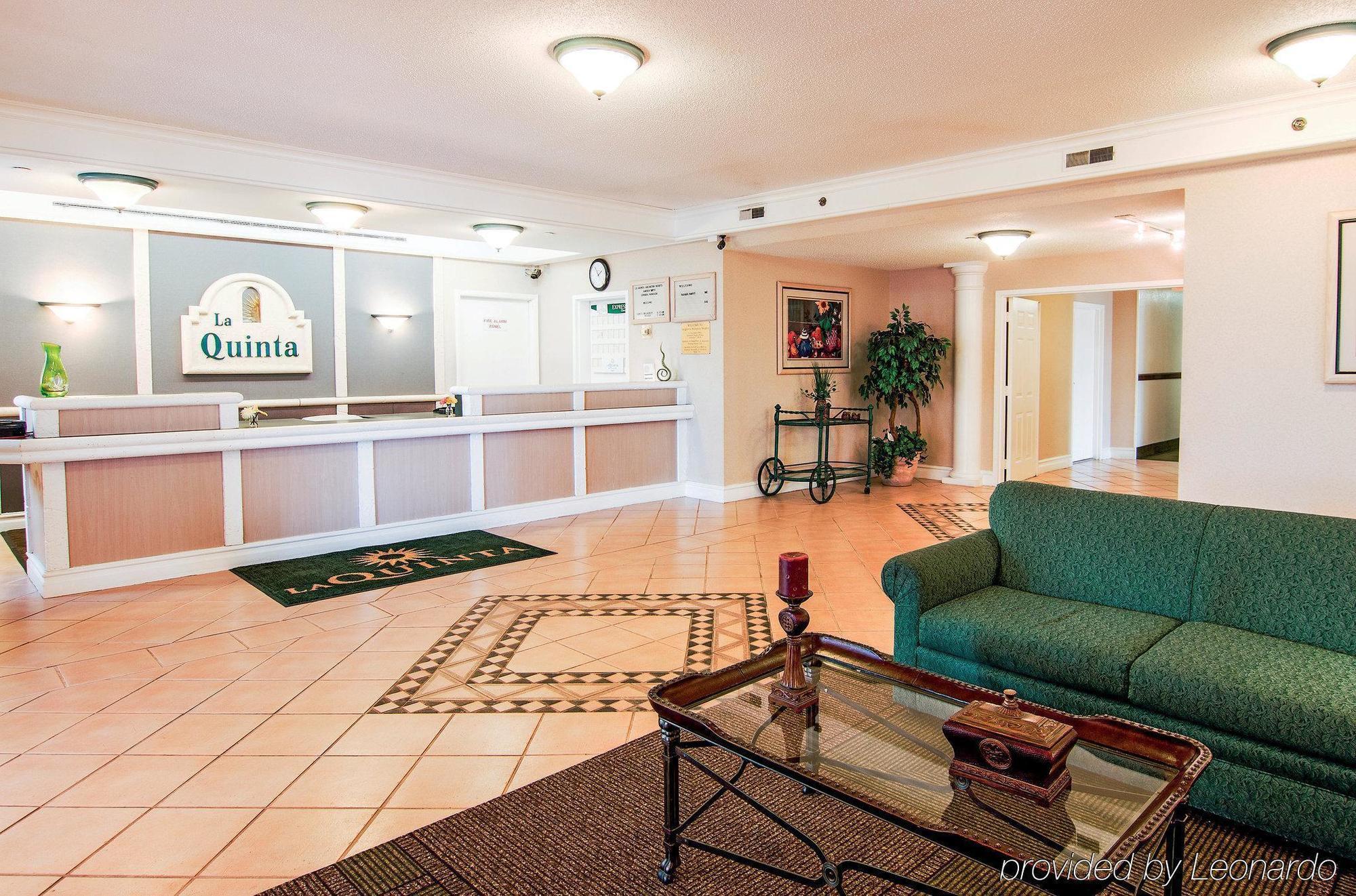 Days Inn & Suites By Wyndham Arlington Heights Dış mekan fotoğraf