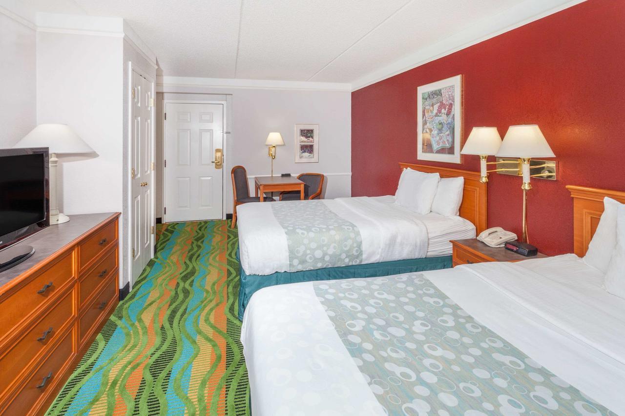 Days Inn & Suites By Wyndham Arlington Heights Dış mekan fotoğraf